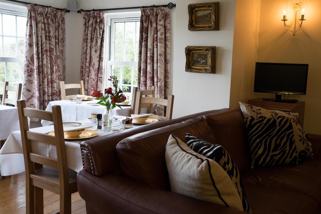 Melorne Farm Bed & Breakfast คาเมลฟอร์ด ภายนอก รูปภาพ