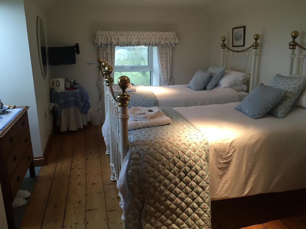 Melorne Farm Bed & Breakfast คาเมลฟอร์ด ห้อง รูปภาพ