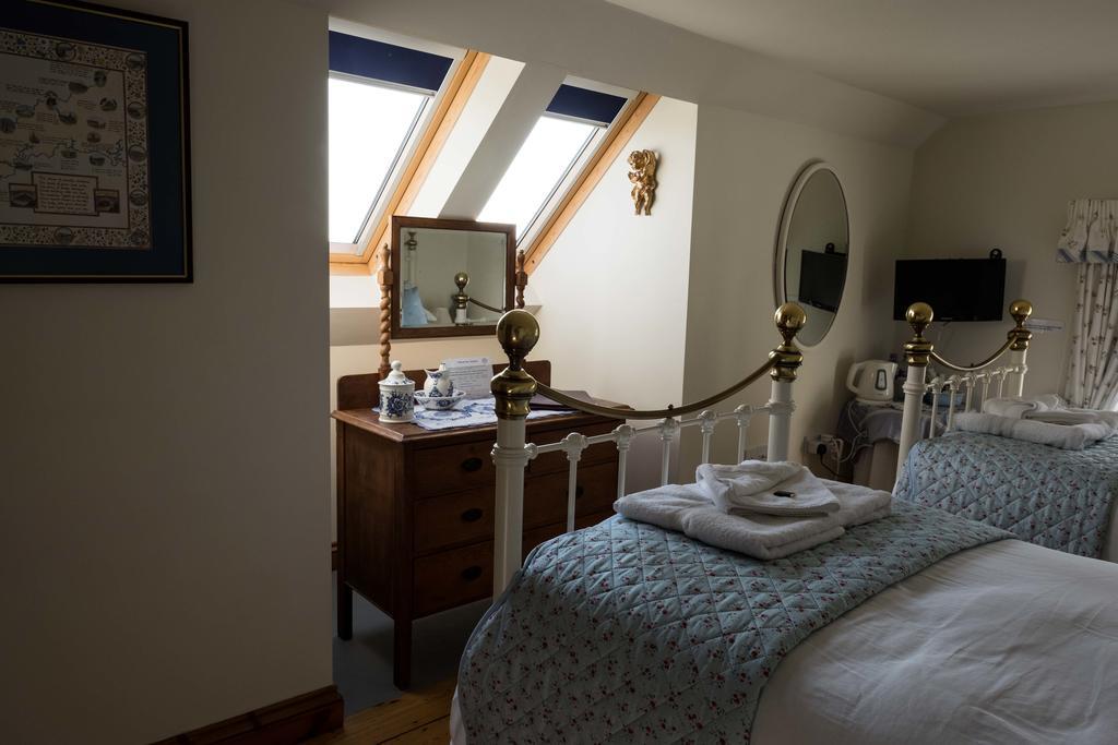 Melorne Farm Bed & Breakfast คาเมลฟอร์ด ภายนอก รูปภาพ