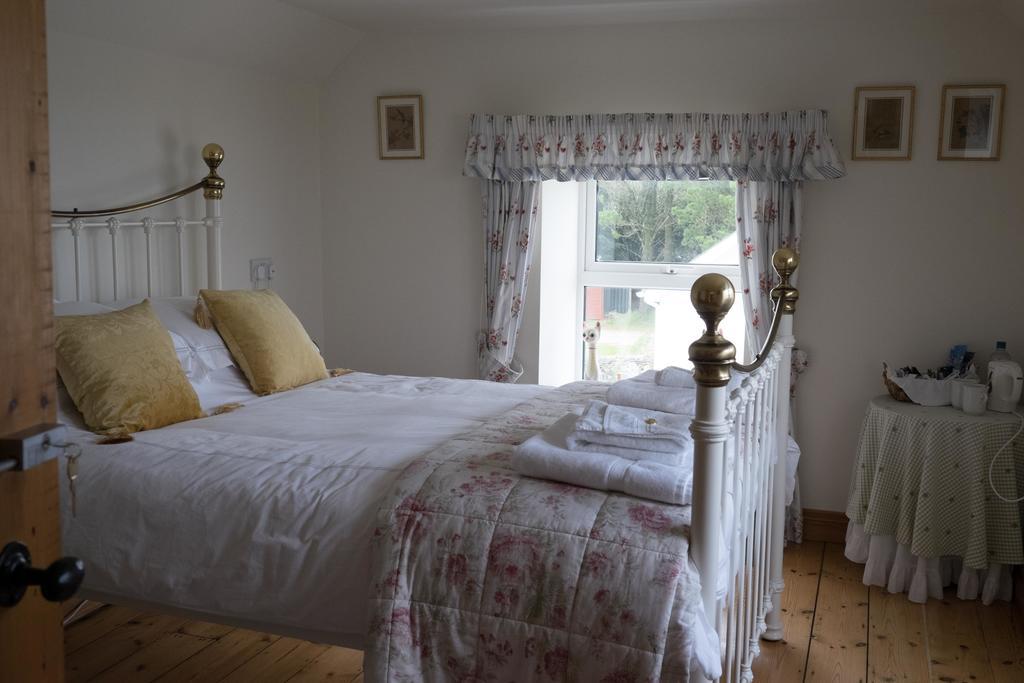 Melorne Farm Bed & Breakfast คาเมลฟอร์ด ภายนอก รูปภาพ