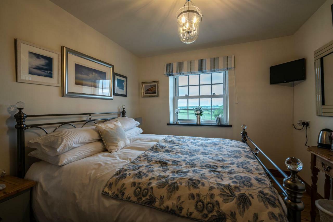 Melorne Farm Bed & Breakfast คาเมลฟอร์ด ภายนอก รูปภาพ