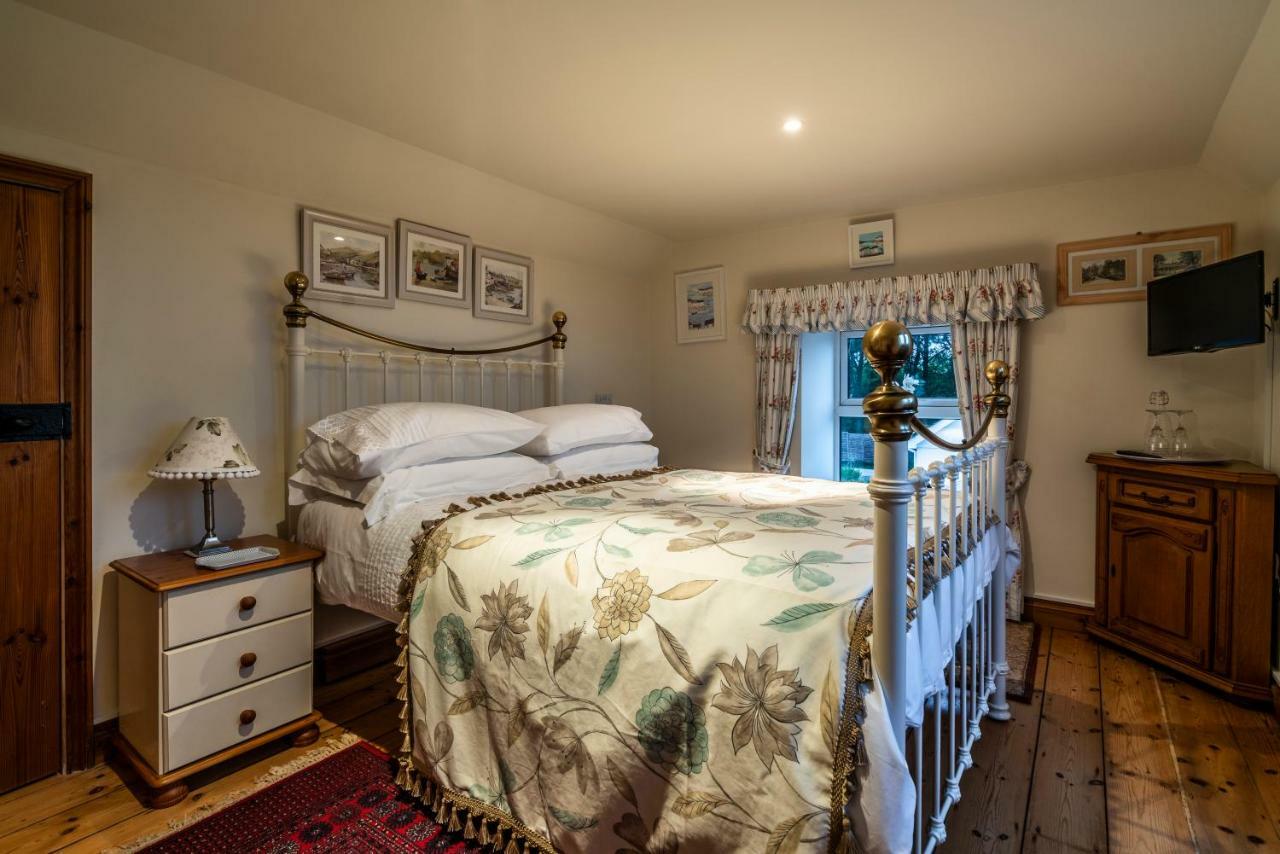 Melorne Farm Bed & Breakfast คาเมลฟอร์ด ภายนอก รูปภาพ